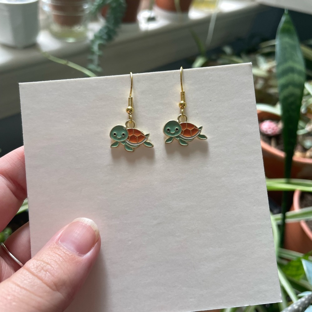 Cute little turtle earrings 🥹🐢